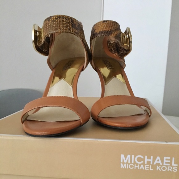 MICHAEL by Michael Kors Bianca Quarter Strap Sandals - Picture 1 of 5